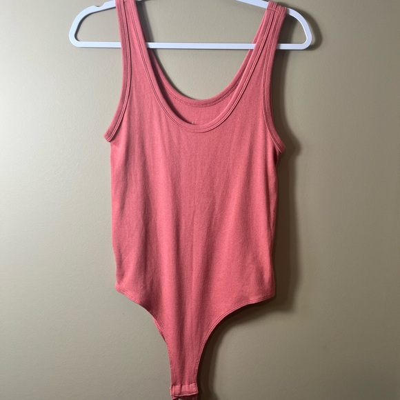 a new day Women's Scoop Neck Bodysuit Bundle Coral and Blue Size Large - Picture 2 of 11